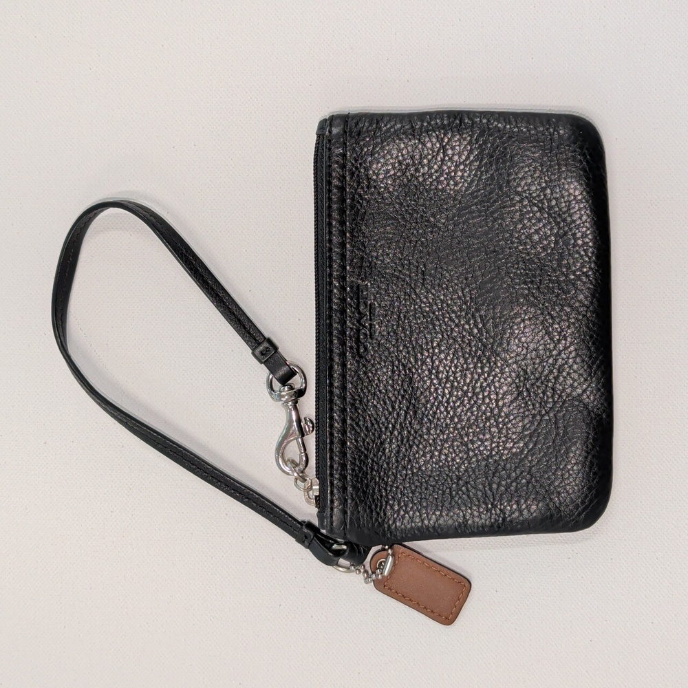 Authentic Coach Polished Pebble Leather Wristlet – Black/Silver